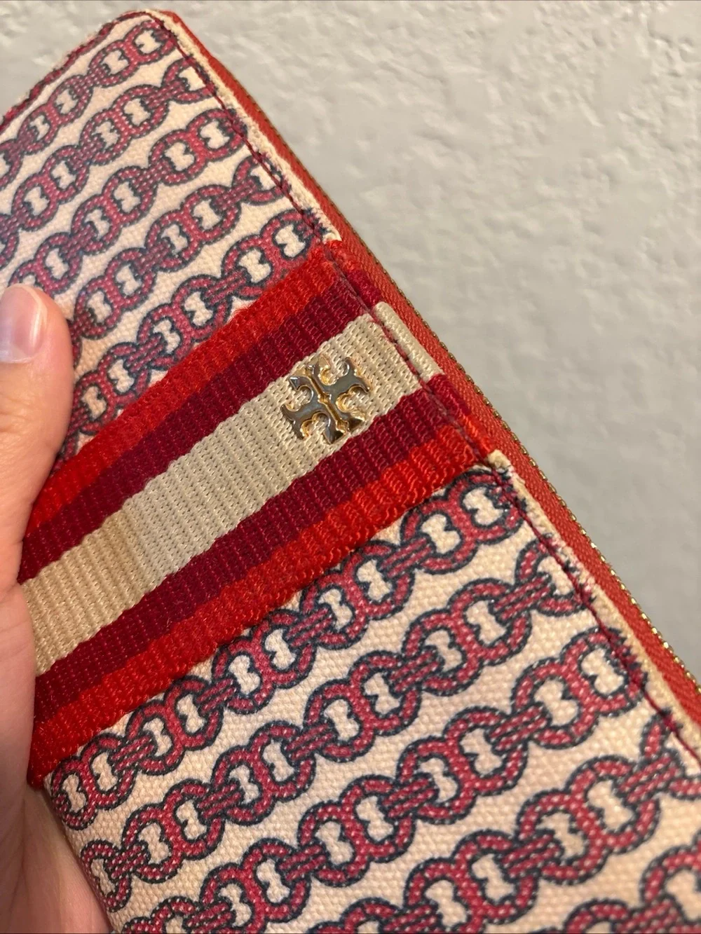 Tory Burch Striped Pattern Zip Wallet - Red & Cream